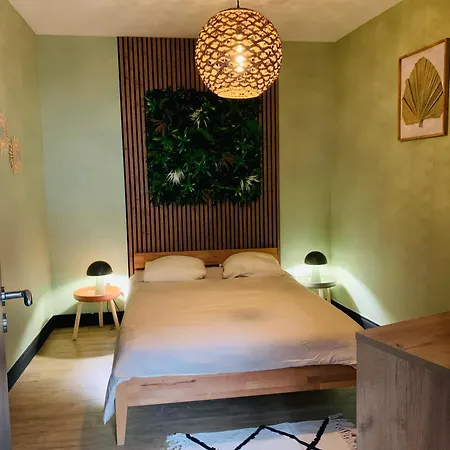 Hébergement de vacances Le B Maison 1 A 4 Pers & Jacuzzi A Baccarat Baccarat