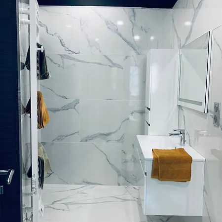 Hébergement de vacances Le B Maison 1 A 4 Pers & Jacuzzi A Baccarat Baccarat