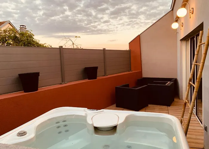 Le B Maison 1 A 4 Pers & Jacuzzi A * Baccarat