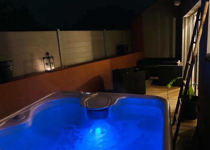 Holiday home Le B Maison 1 A 4 Pers & Jacuzzi A