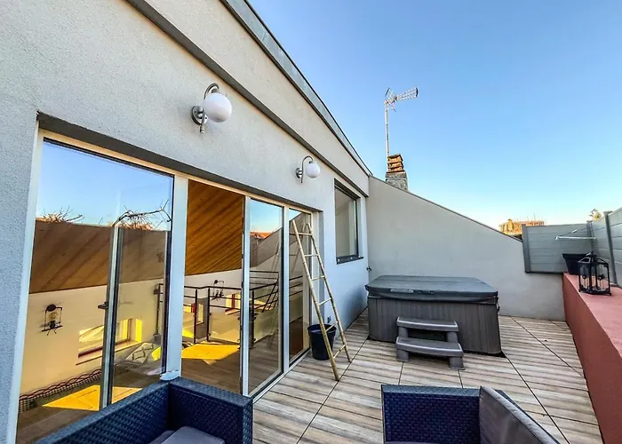 Le B Maison 1 A 4 Pers & Jacuzzi A Holiday home